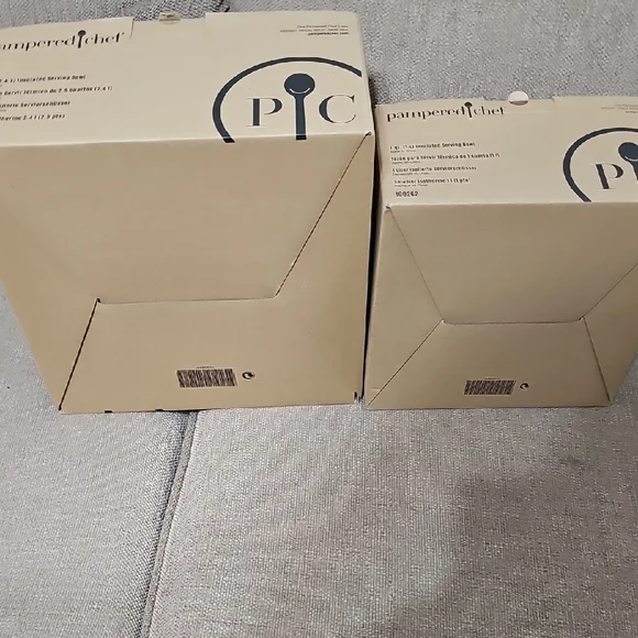 Pampered Chef Insulated Serving Bowl Set : 2.5 Qt And 1 Qt - New In Box - Picture 8 of 11